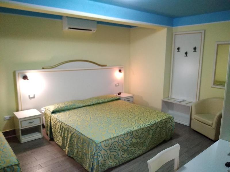 Hotel Villa Aurora Λατίνα Εξωτερικό φωτογραφία